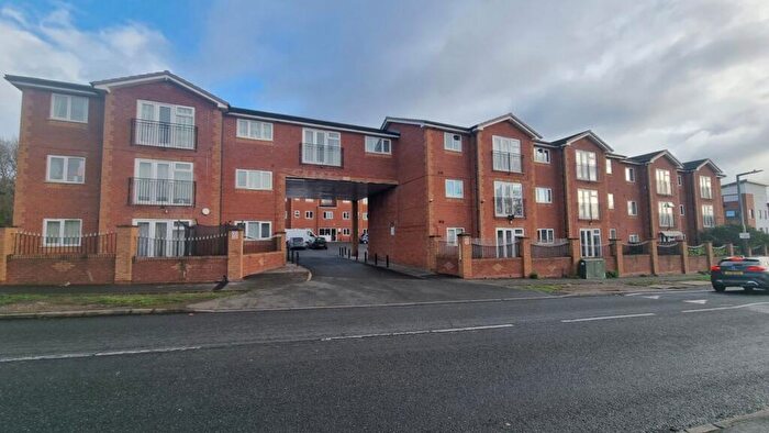 3 Bedroom Flat To Rent In Harvest Road, Rowley Regis, B65