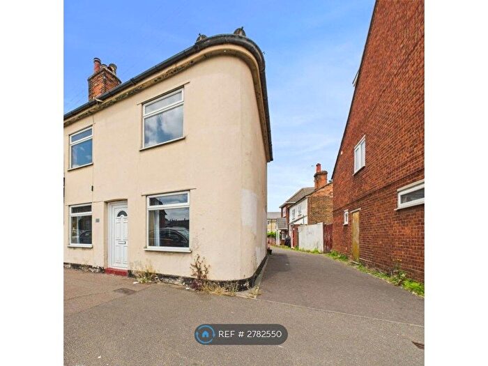 3 Bedroom End Terrace House To Rent In Magdalen St, Colchester, CO1