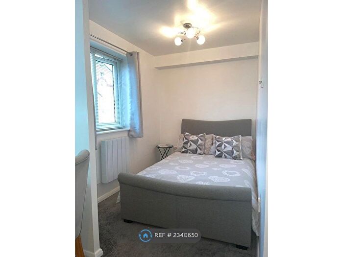 1 Bedroom Flat To Rent In Latimer Drive, Hornchurch, RM12