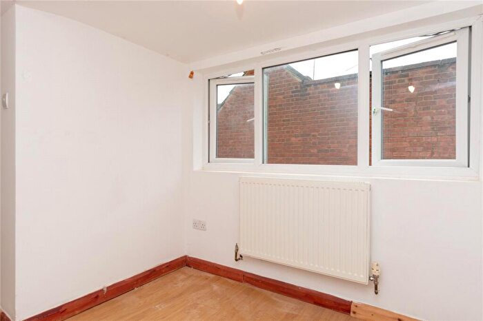 1 Bedroom Flat To Rent In Hatfield Road, St Albans, AL1