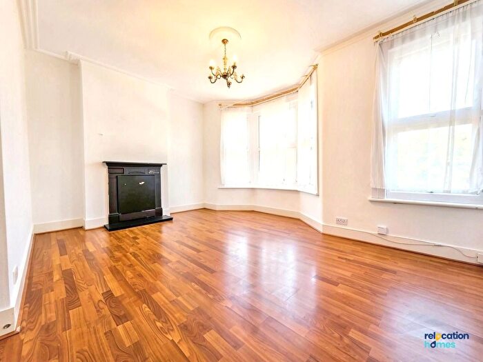 2 Bedroom Flat To Rent In Putney Road, Enfield, EN3