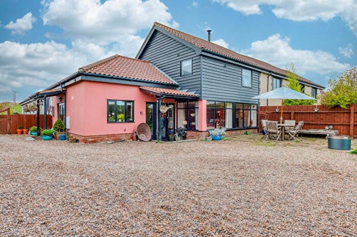 3 Bedroom Barn Conversion For Sale In Low Street, Oakley, IP21