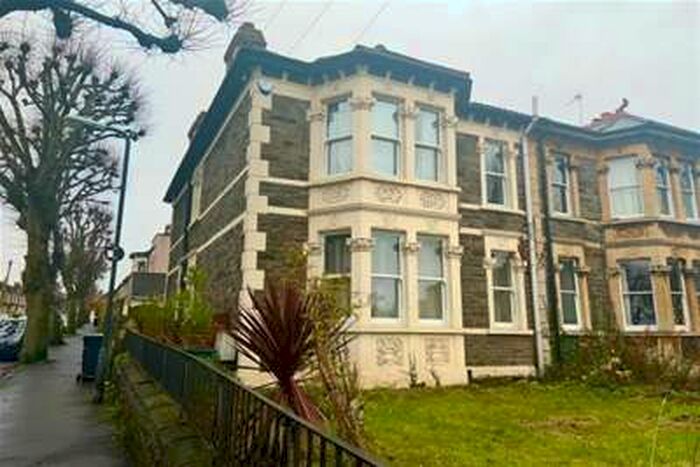 5 Bedroom House To Rent In Downend Road, Fishponds, BS16