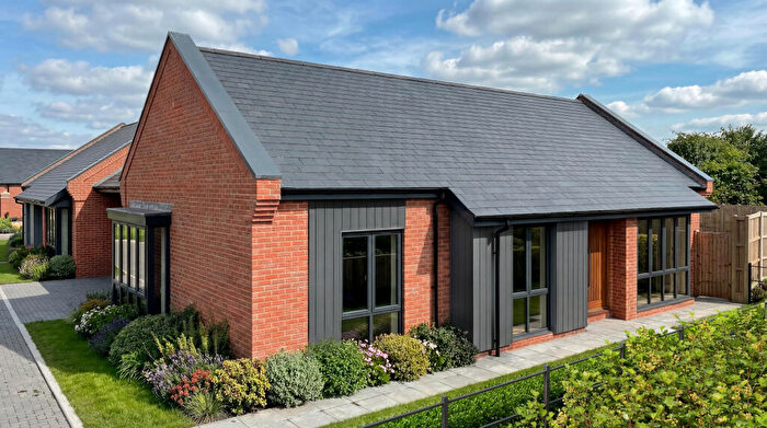 3 Bedroom Detached Bungalow For Sale In New House Farm, Darwen Close, Mickleover, DE3