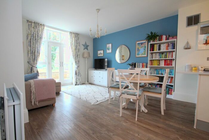 1 Bedroom Flat To Rent In Upper Shoreham Road, Shoreham-By-Sea, BN43