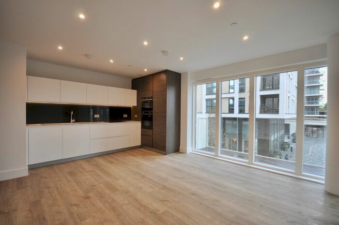 2 Bedroom Flat To Rent In Cobham House, Kidbrooke Village, SE3