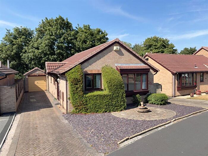 2 Bedroom Detached Bungalow For Sale In Helmsley Avenue, Halfway, Sheffield, S20