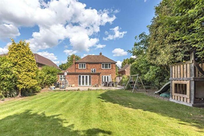 4 Bedroom Detached House To Rent In Horsell, Woking, Surrey, GU21