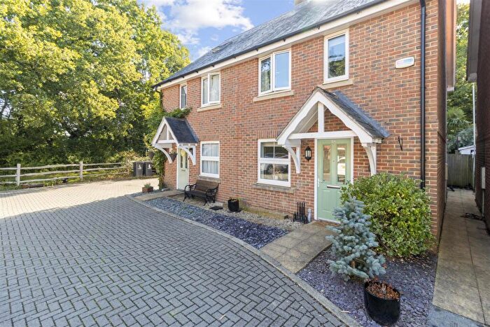 3 Bedroom Semi-Detached House For Sale In Gournay Road, Hailsham, BN27