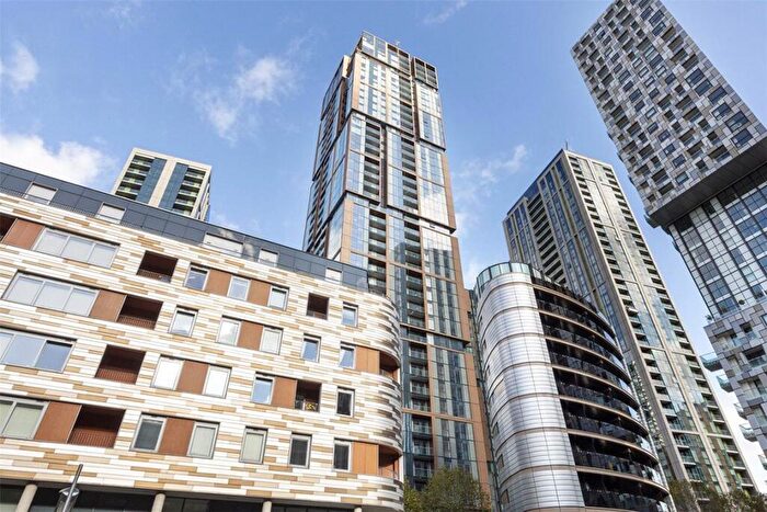 2 Bedroom Flat For Sale In Harbour Way, London, E14