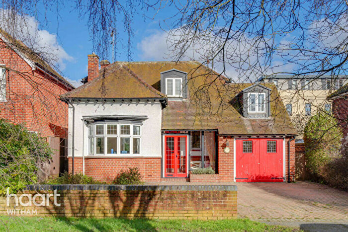 3 Bedroom Detached House For Sale In The Avenue, Witham, CM8