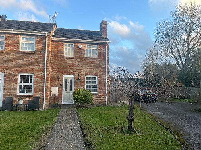 2 Bedroom End Of Terrace House For Sale In Old Farm, Pitstone, LU7