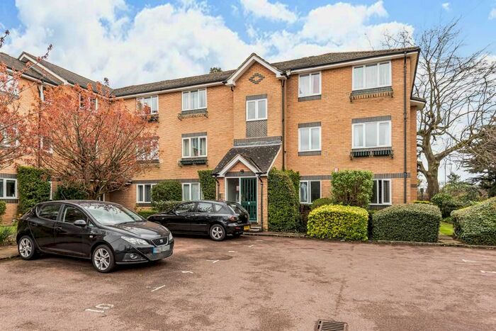 2 Bedroom Flat To Rent In All Saints Avenue, Maidenhead, SL6