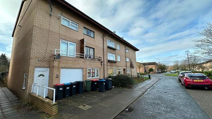 4 Bedroom Terraced House For Sale In Cranesbill Place, Conniburrow, Milton Keynes, MK14