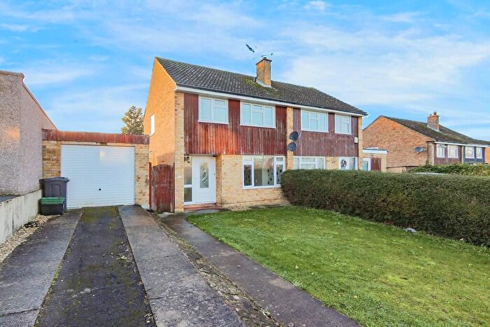 3 Bedroom Semi-Detached House For Sale In Mendip Rise, Locking, BS24