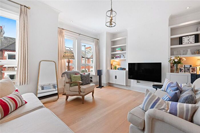 2 Bedroom Flat For Sale In Cathles Road, SW12