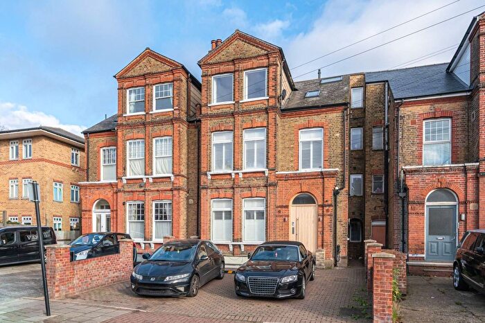 2 Bedroom Maisonette For Sale In Eardley Road, Streatham Common, SW16