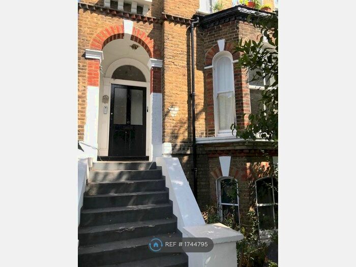 4 Bedroom Maisonette To Rent In Loughborough Road, London, SW9