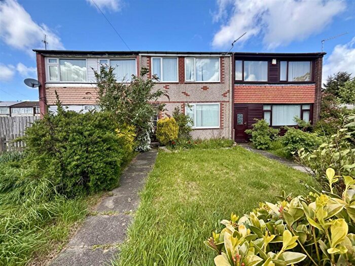 3 Bedroom Terraced House For Sale In Eskdale Rise, Allerton, Bradford, BD15