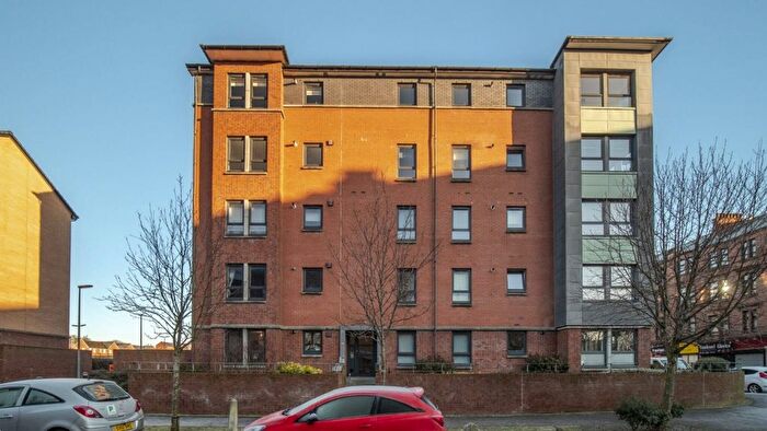 2 Bedroom Flat To Rent In Springfield Gardens, Dalmarnock, Glasgow, G31