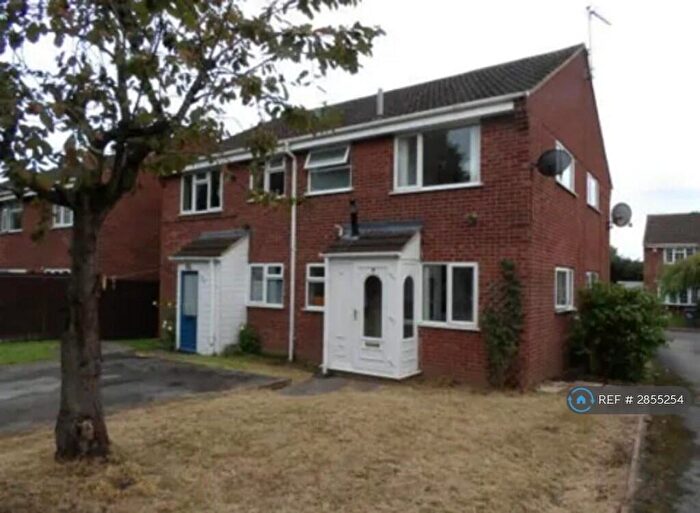 1 Bedroom Semi Detached House To Rent In Langdale Grove, Bingham, Nottingham, NG13