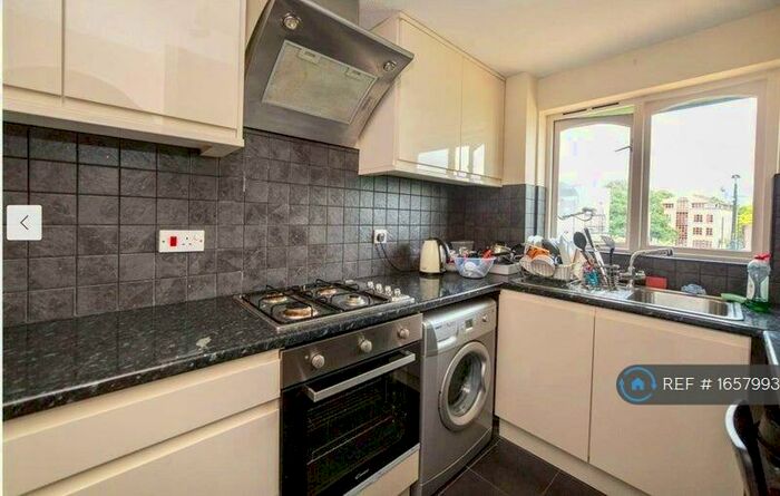 2 Bedroom Flat To Rent In John Silken La, Deptford, SE8