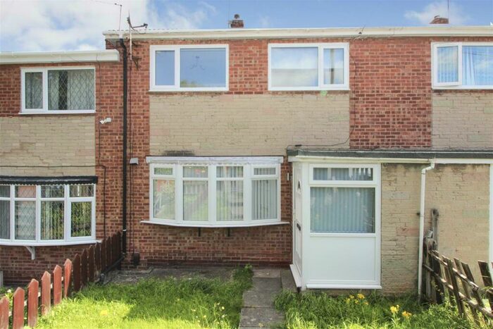 3 Bedroom Terraced House To Rent In Bullfinch Close, Brinsworth, Rotherham, S60