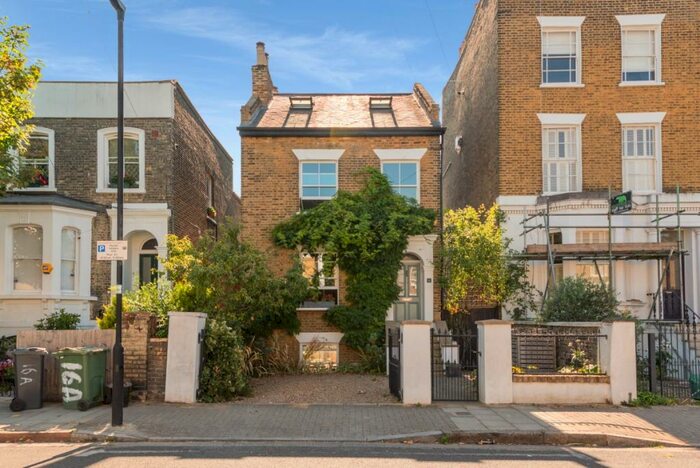 4 Bedroom Terraced House To Rent In Shakespeare Road London, SE24