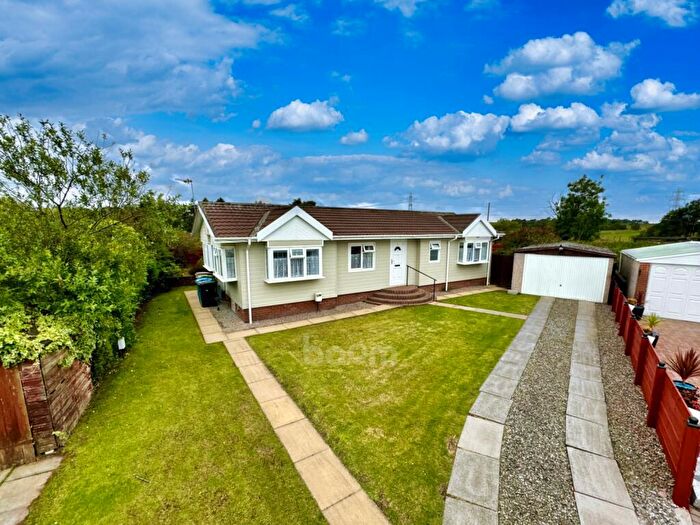 2 Bedroom Park Home For Sale In Heather Bank Park, Neilston, G78