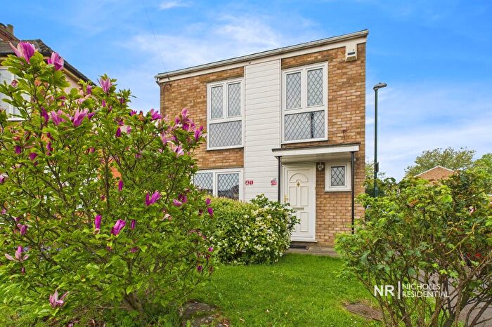 4 Bedroom Detached House To Rent In Edwards Close, Worcester Park, Surrey., KT4