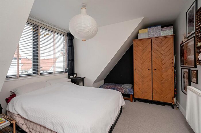 5 Bedroom End Of Terrace House For Sale In Lotherington Avenue, Derwenthorpe, York, YO10