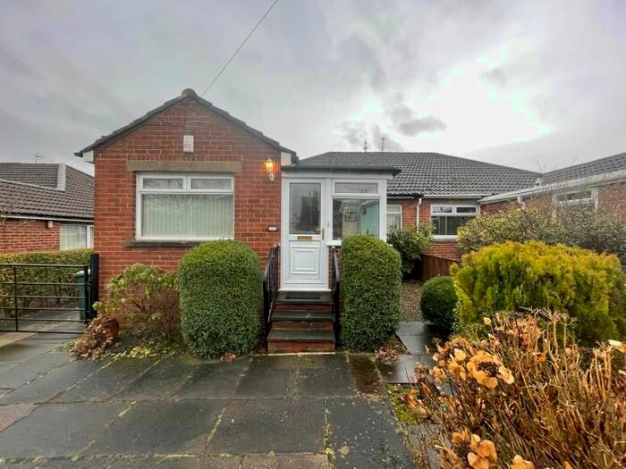3 Bedroom Bungalow To Rent In Lyndale Road, Eldwick, Bingley, West Yorkshire, BD16