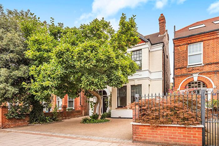 5 Bedroom Detached House To Rent In Mortlake Road, Kew, TW9