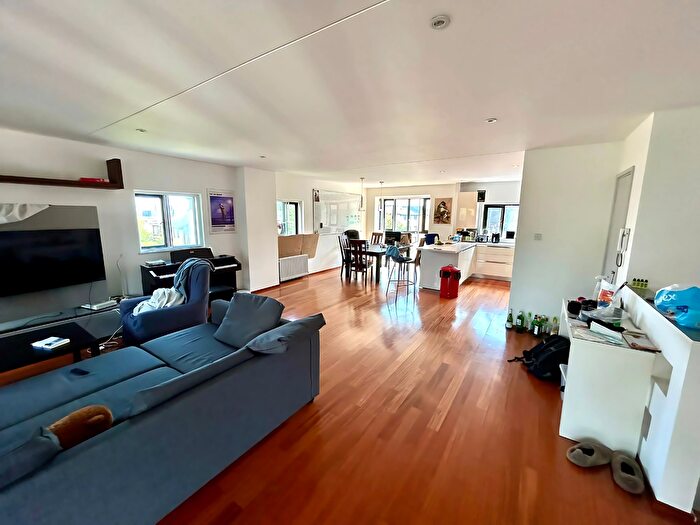 4 Bedroom Town House To Rent In Lancaster Drive, London, E14