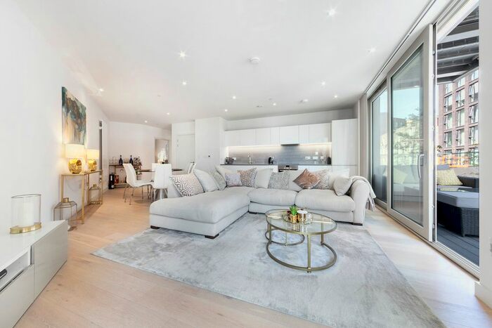 2 Bedroom Flat To Rent In Liner House, Admiralty Avenue, London, E16