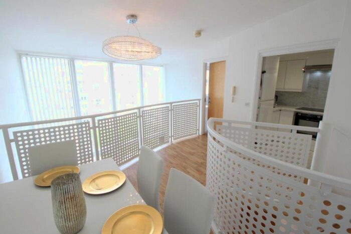 3 Bedroom Flat To Rent In Block, Royal Quay, Liverpool, L3
