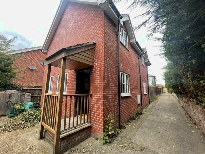 3 Bedroom Detached House To Rent In Crescent Road, East Oxford, OX4