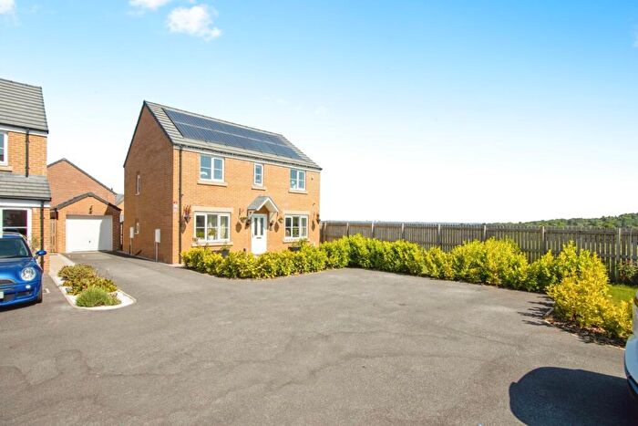 4 Bedroom Detached House For Sale In Albert Rise, Morley, Leeds, West Yorkshire, LS27