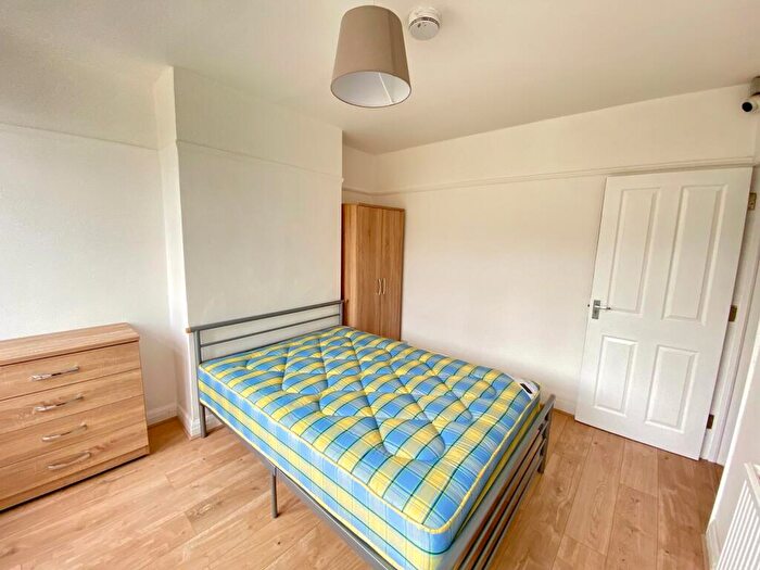 1 Bedroom Semi-Detached House To Rent In Fourth Avenue, Bristol, BS7