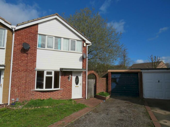 3 Bedroom House To Rent In Briar Lea Close, Sinfin, Derby, DE24