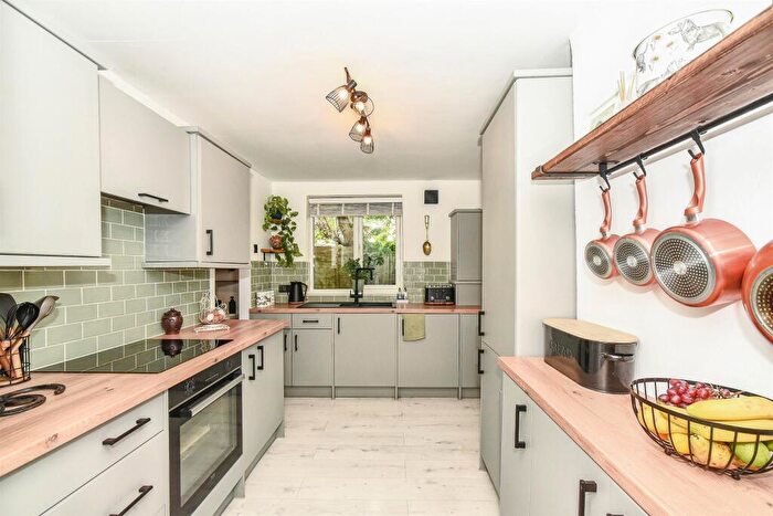 2 Bedroom Cottage For Sale In Bulford Road, Durrington, Salisbury, SP4