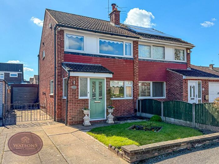 3 Bedroom Semi Detached House For Sale In Collins Close, Nottingham, NG6