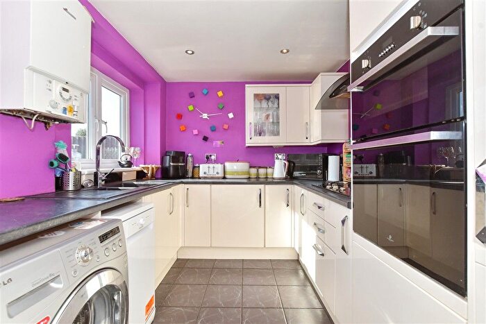3 Bedroom End Terrace House For Sale In Cranleigh Drive, Whitfield, Dover, Kent, CT16