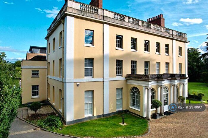 2 Bedroom Flat To Rent In Westhorpe House, Marlow, SL7