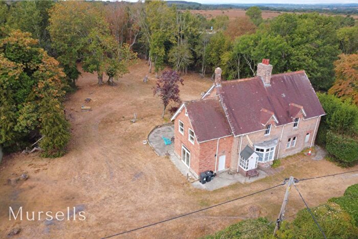 5 Bedroom Detached House For Sale In Furzebrook Road, Wareham, BH20
