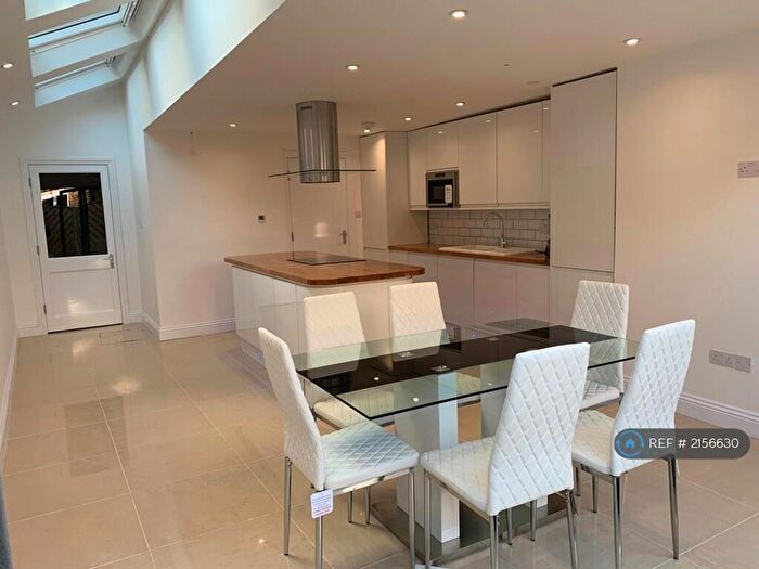 6 Bedroom Terraced House To Rent In Friern Road, London, SE22