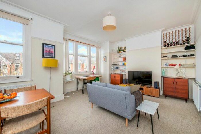 2 Bedroom Flat To Rent In Fawnbrake Avenue, Herne Hill, SE24