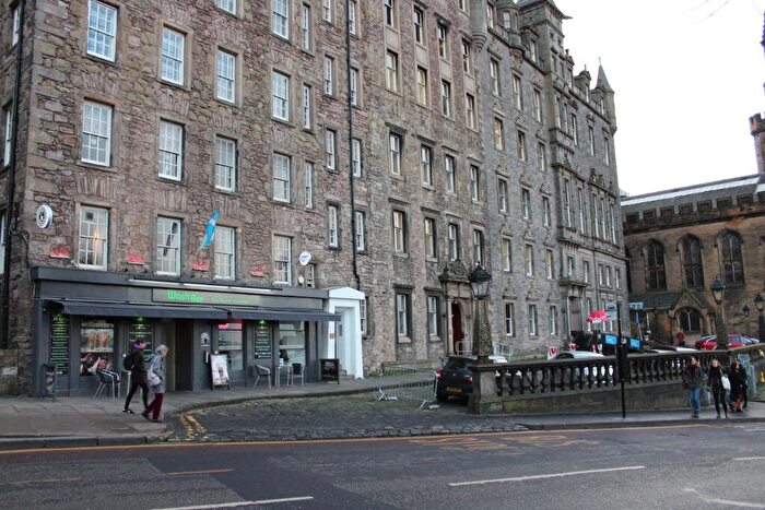 Studio To Rent In Mound Apartments, North Bank Street, Central, Edinburgh, EH1