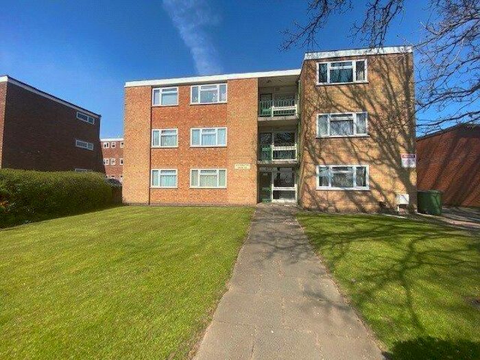 2 Bedroom Flat To Rent In Victoria Road, Acocks Green, Birmingham, West Midlands, B27