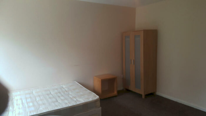 Studio To Rent In Gloucester Drive, London, N4